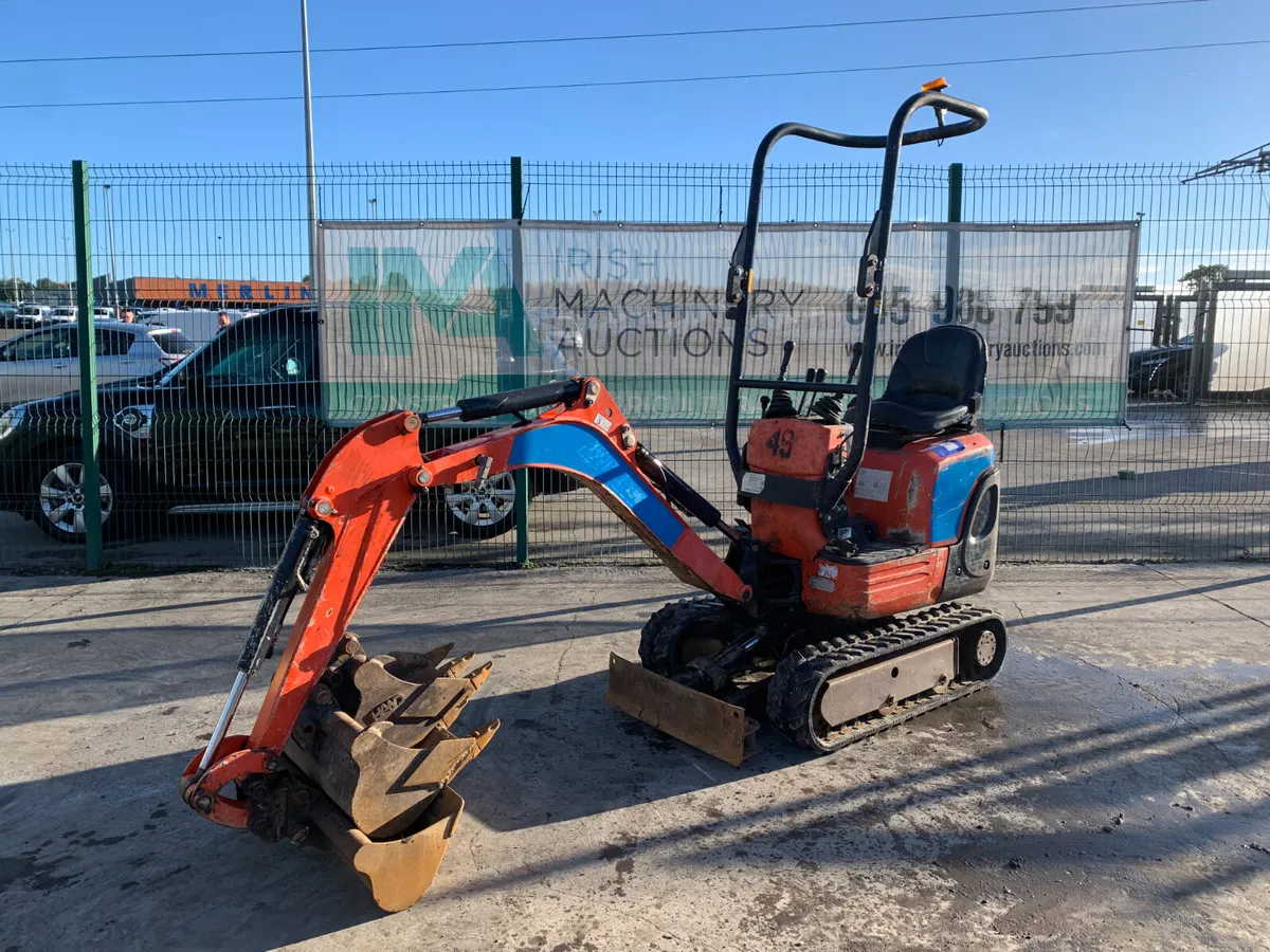 2017 KUBOTA K008-3 MINI EXCAVATOR FOR AUCTION - Image 1