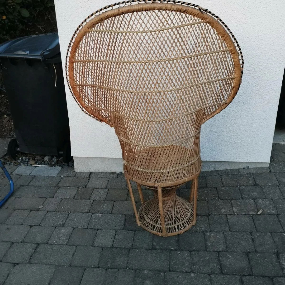 Wicker chair - Image 1