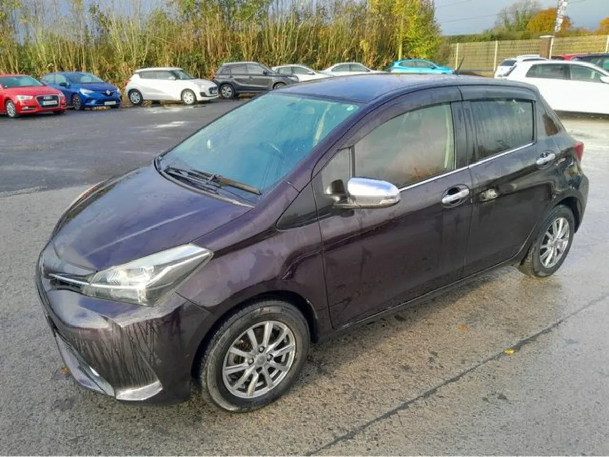 Toyota Yaris 1.3 Vitz/Yaris Jewela Automatic 5 Doo - Image 3