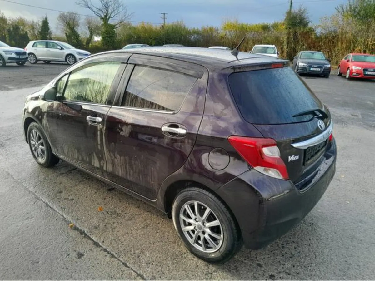 Toyota Yaris 1.3 Vitz/Yaris Jewela Automatic 5 Doo - Image 4