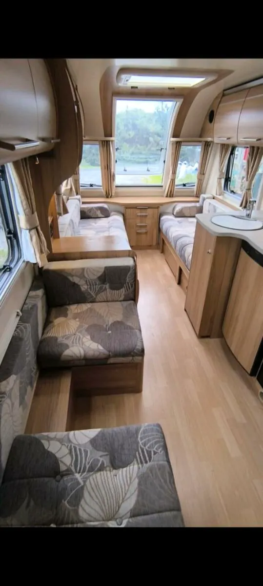 Caravan - Image 3