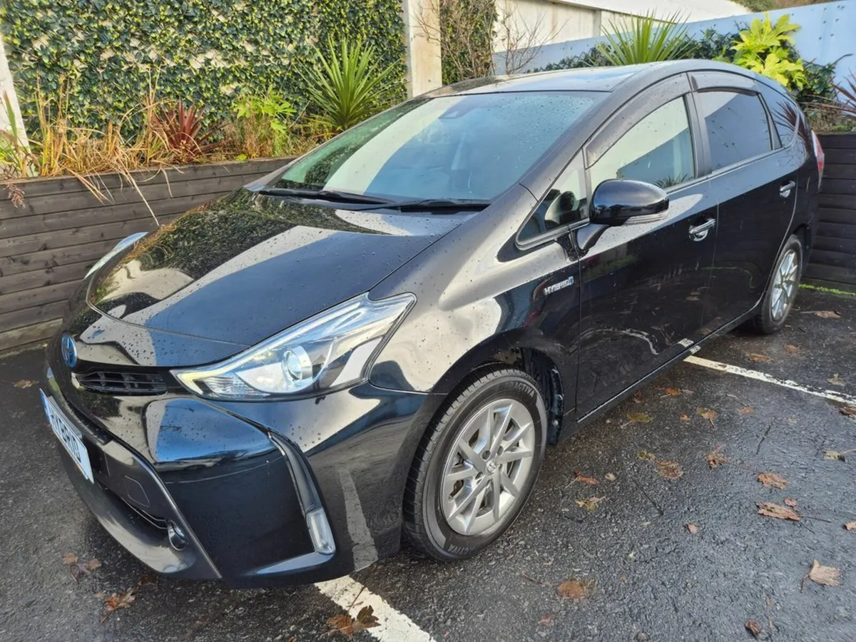Toyota Prius 1.8 HYBRID / 5 SEATER / TAX €160 - Image 1