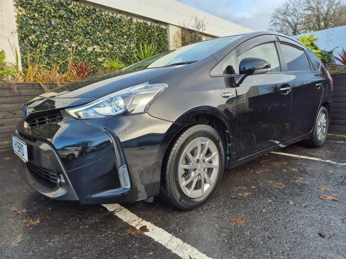 Toyota Prius 1.8 HYBRID / 5 SEATER / TAX €160 - Image 3