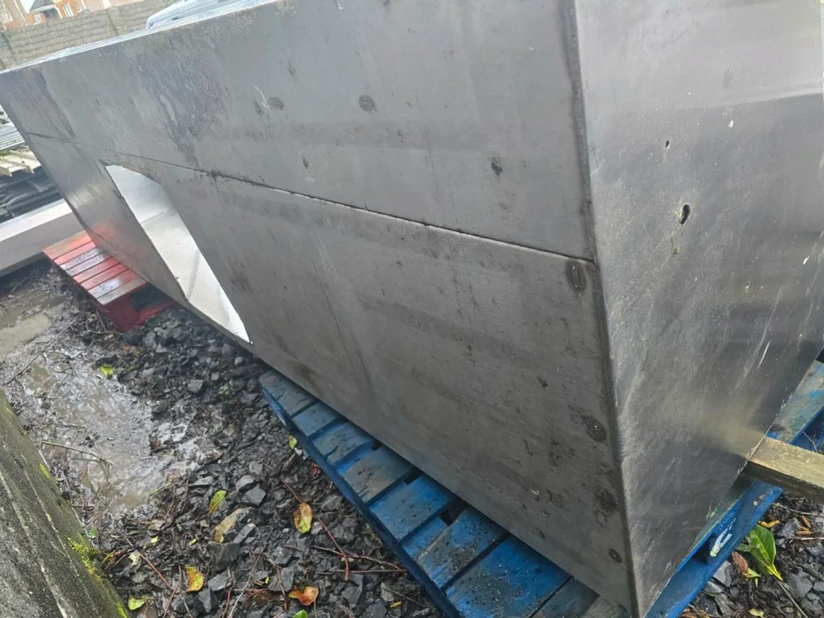 Stainless Steel Gents Urinal - Image 2