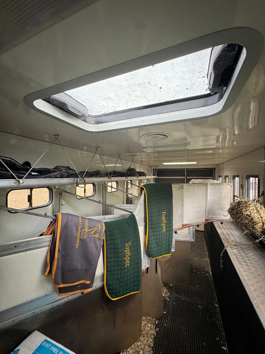 Scania Horse Truck - Image 4