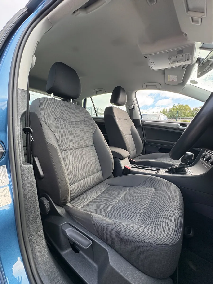 Volkswagen Golf 1.2 TSI Automatic 2015 - Image 3