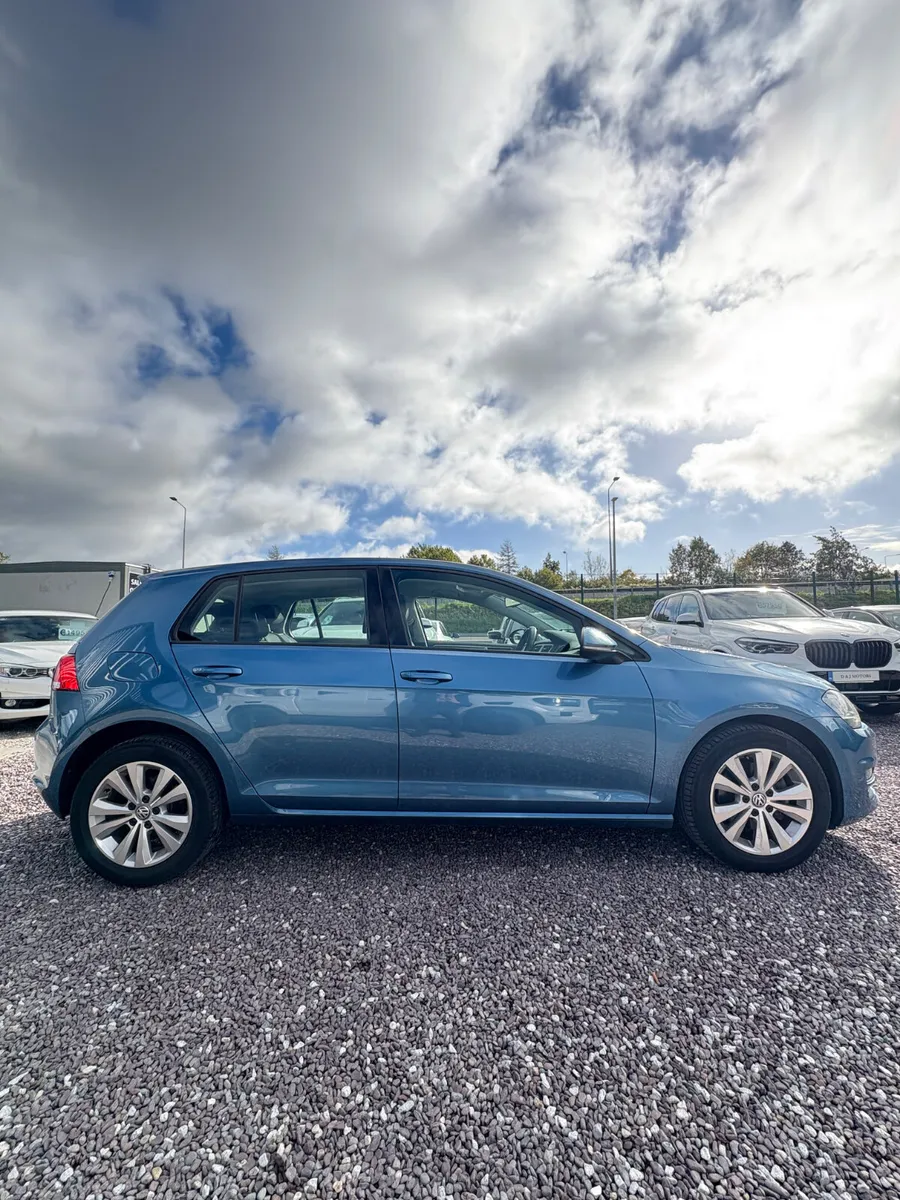 Volkswagen Golf 1.2 TSI Automatic 2015 - Image 2