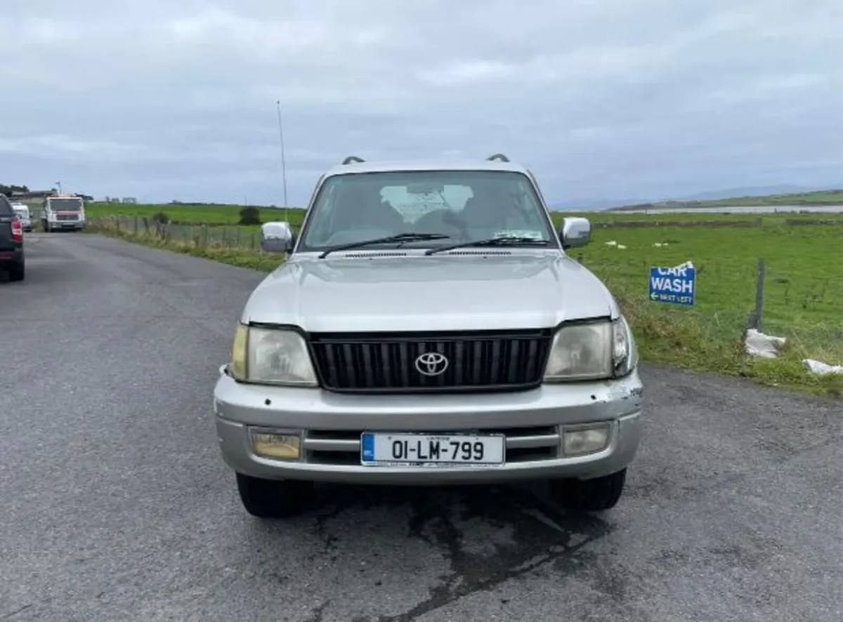 Toyota Land Cruiser 2001 - Image 3