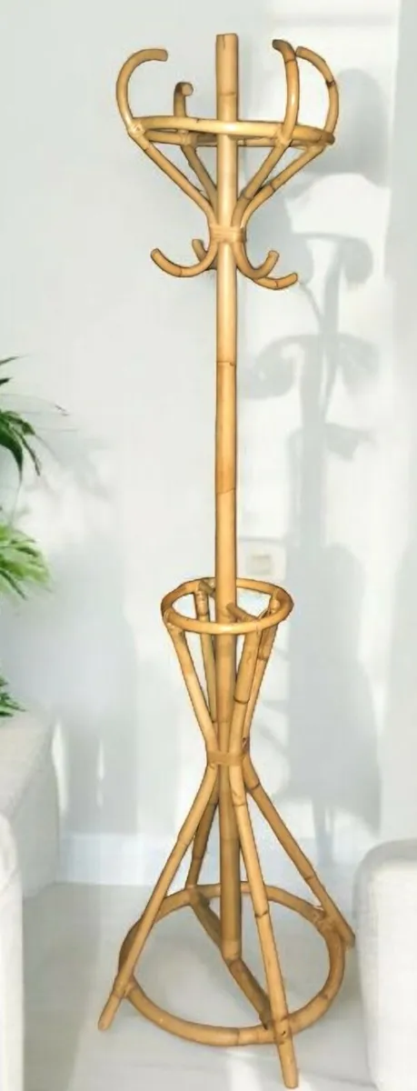 Sturdy rattan coat stand