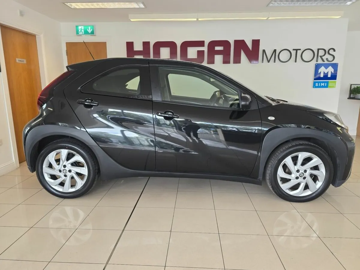 Toyota Aygo X 1.0 Petrol 4DR * Best Spec * - Image 3