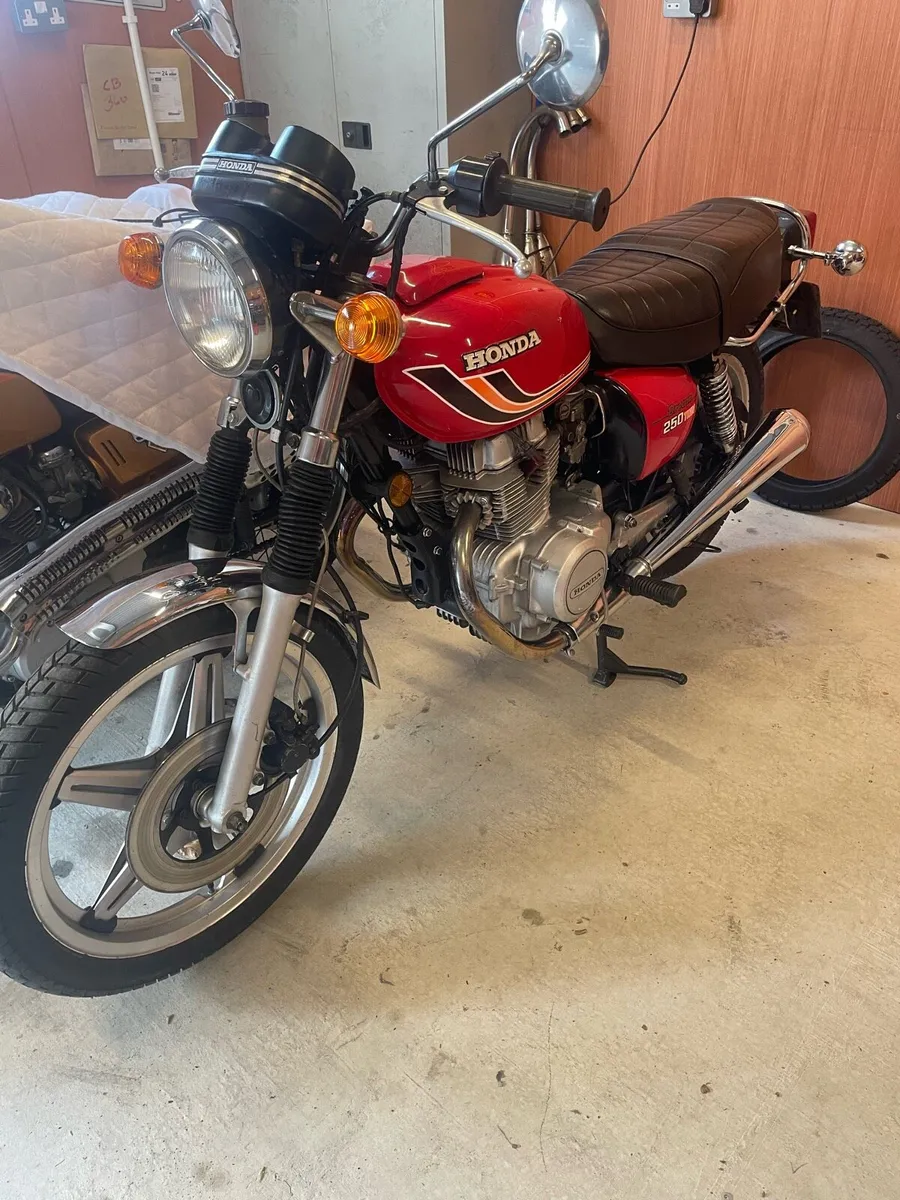 Honda 250 Dream - Image 1