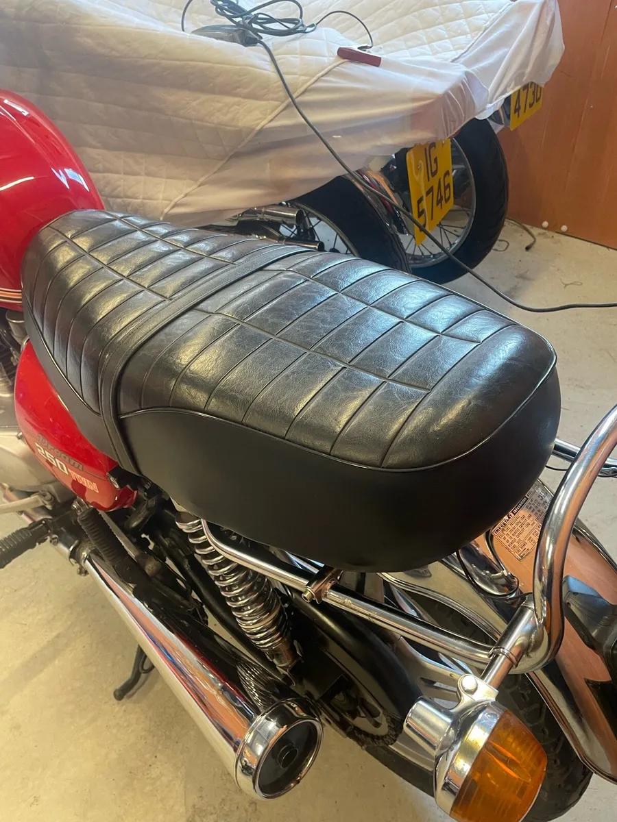 Honda 250 Dream - Image 2