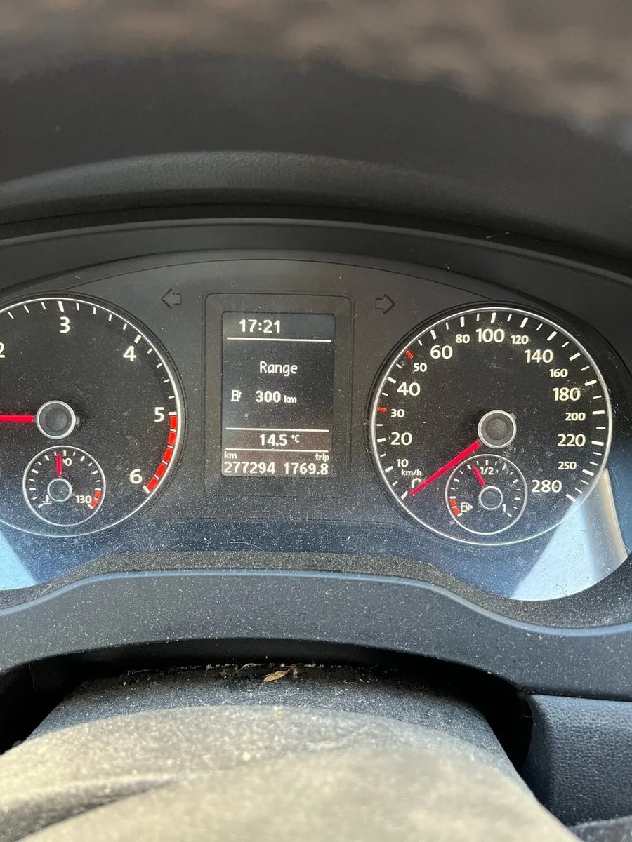 2012 Volkswagon Jetta 1.6TDI - Image 2