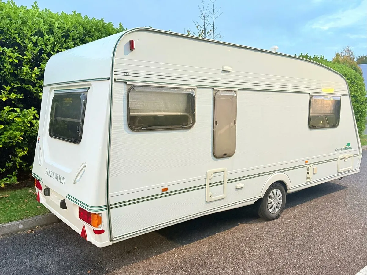 5/6 berth fleetwood caravan - Image 4