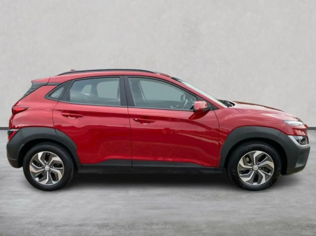 HYUNDAI KONA HATCHBACK 1.6 GDi Hybrid Se Connect 5 - Image 2