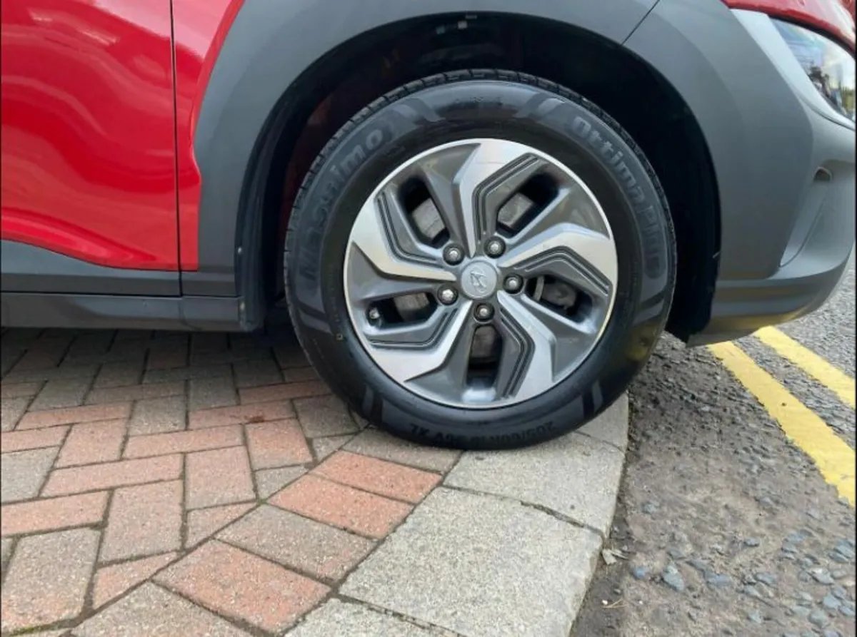HYUNDAI KONA HATCHBACK 1.6 GDi Hybrid Se Connect 5 - Image 4