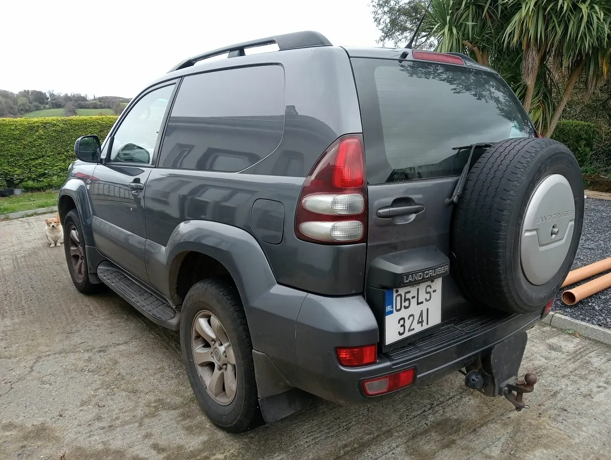 Toyota Land Cruiser 2005 - Image 3