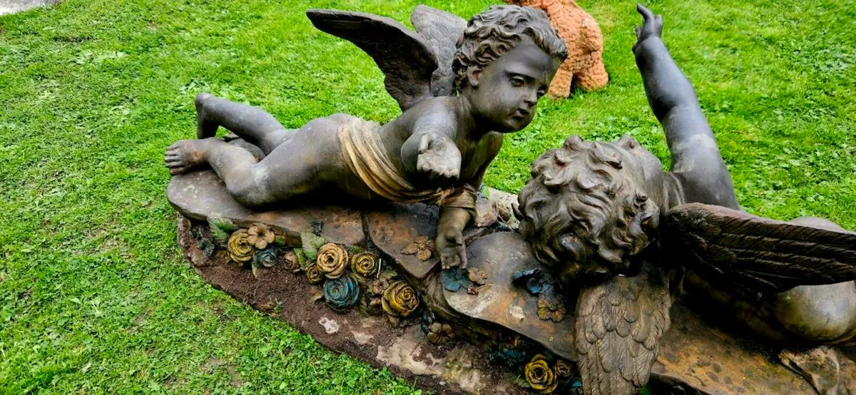 BRONZE ANGELS - Image 3