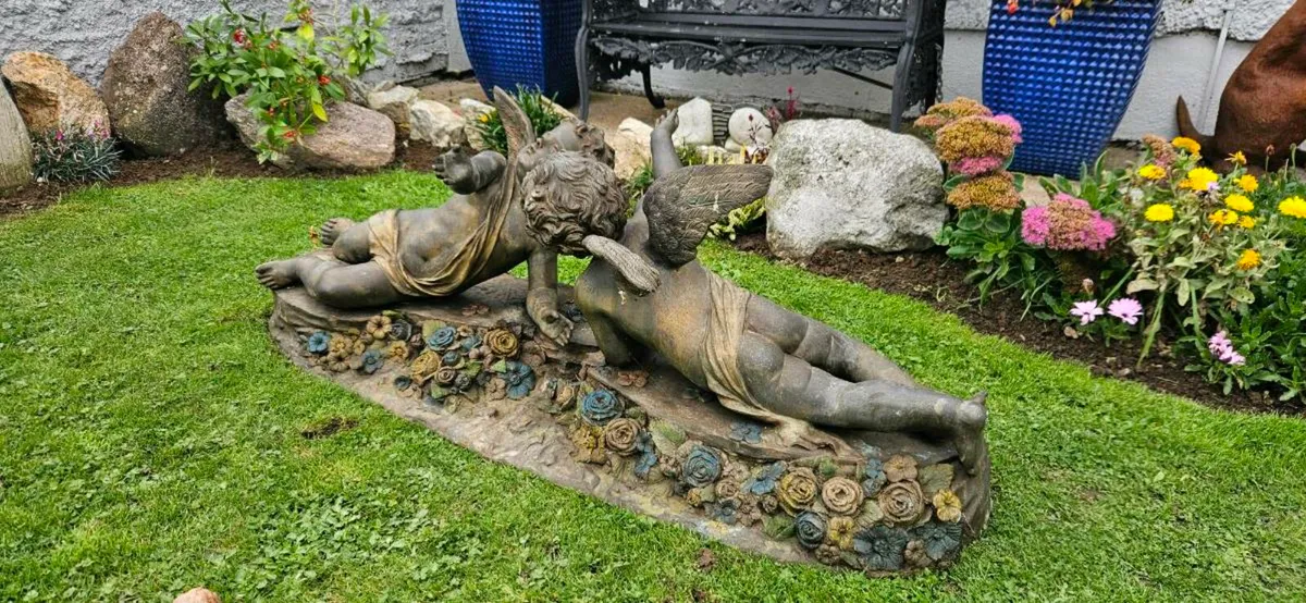 BRONZE ANGELS - Image 1
