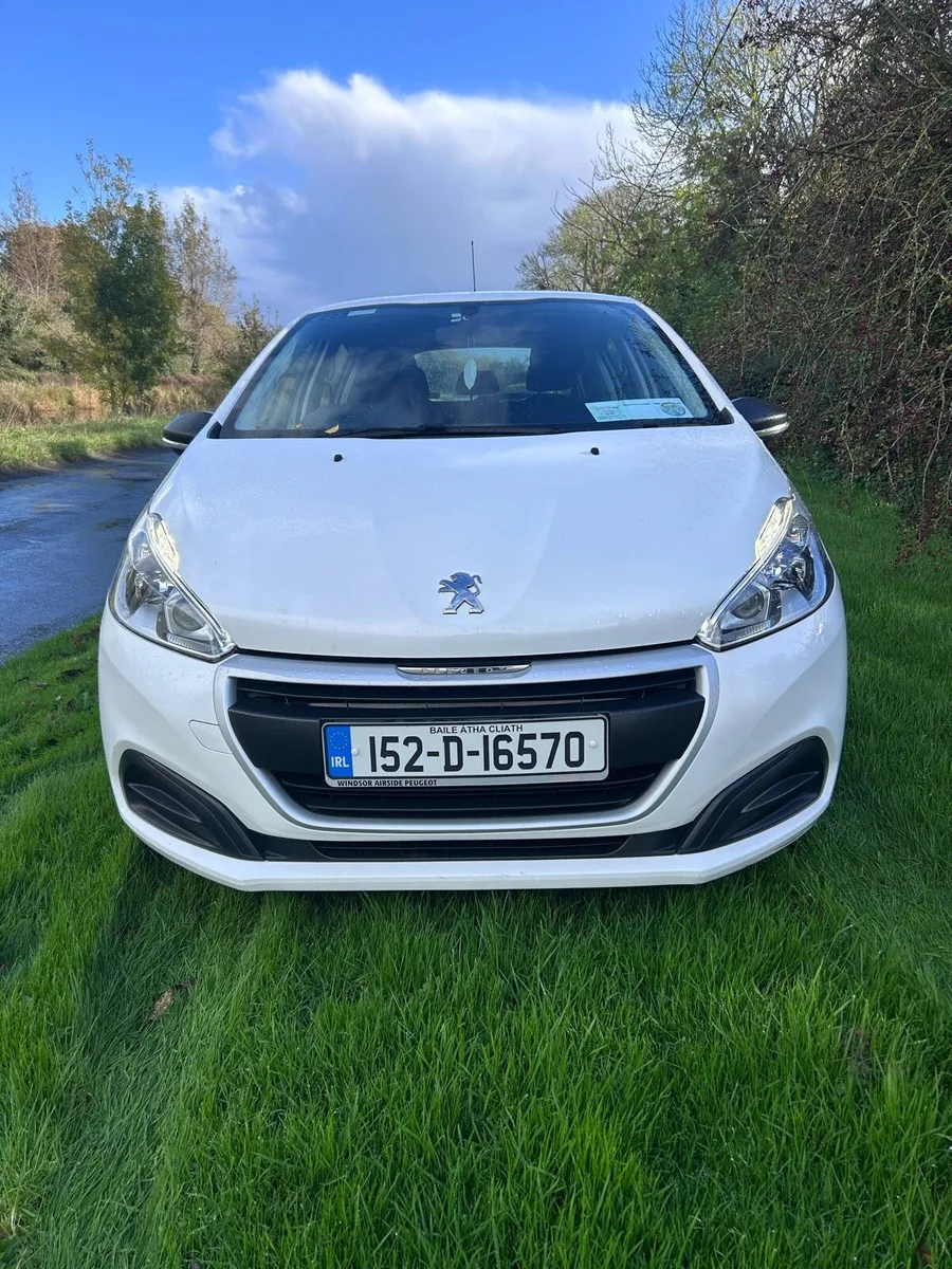 Peugeot 208 - Image 1