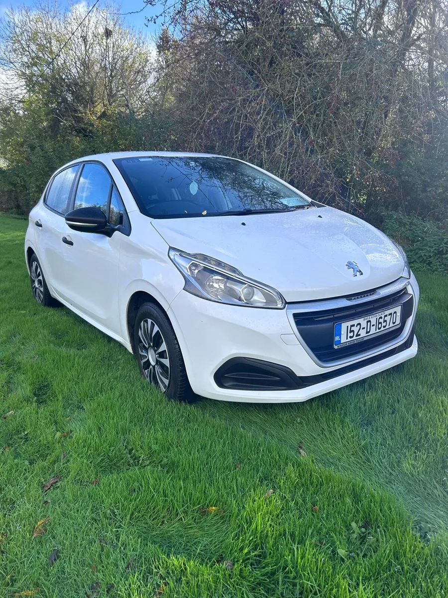 Peugeot 208 - Image 2