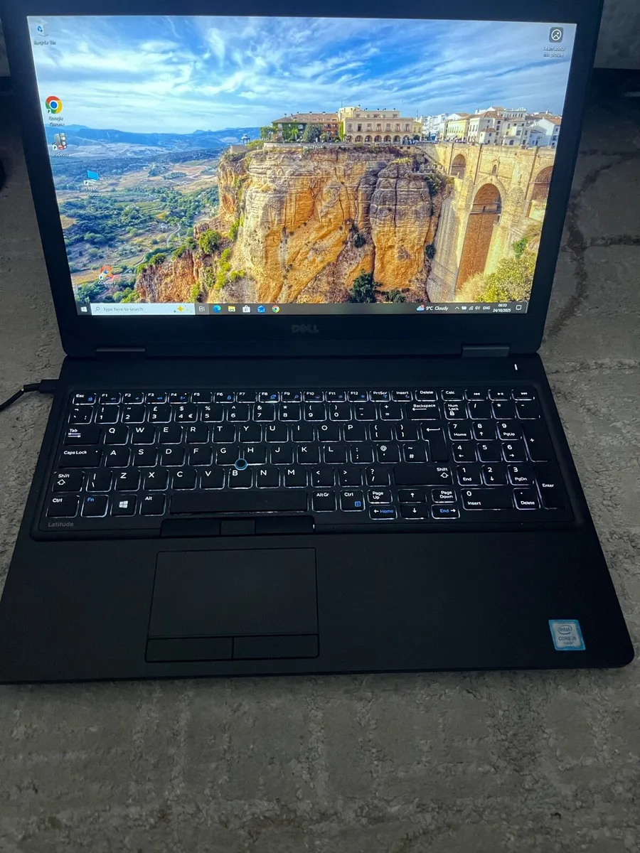Dell latitude I5 laptop - Image 1
