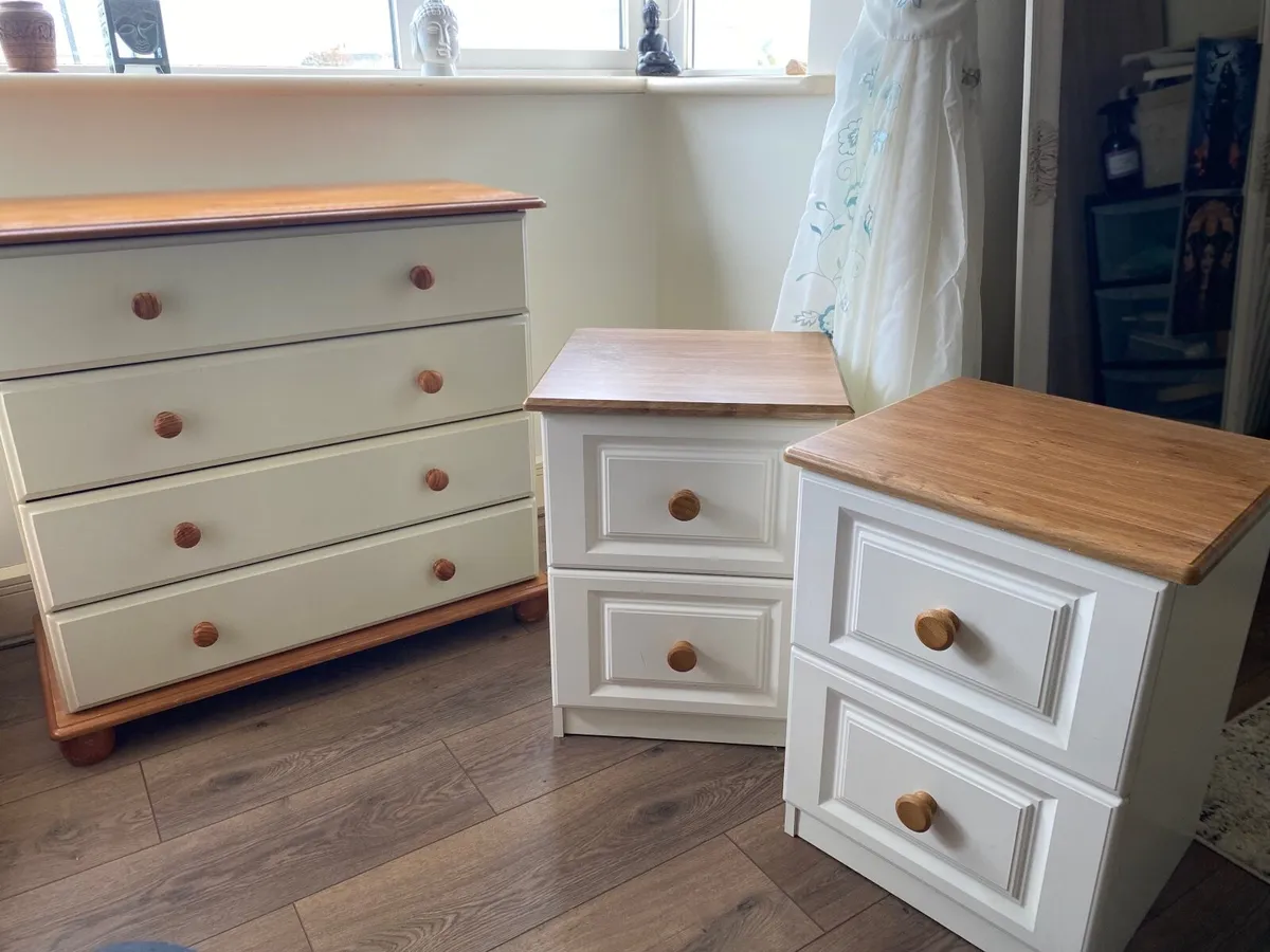 Chest drawers & two lockers - Image 1