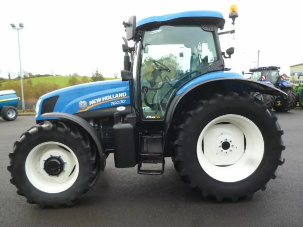 New Holland T6030 Plus Electro 2010 - Image 4