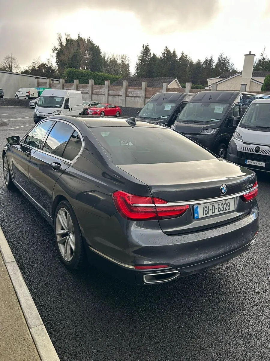 BMW 7-Series 2018 - Image 3