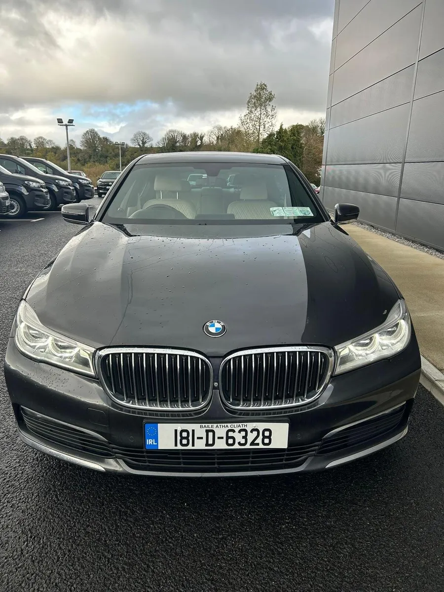 BMW 7-Series 2018 - Image 4