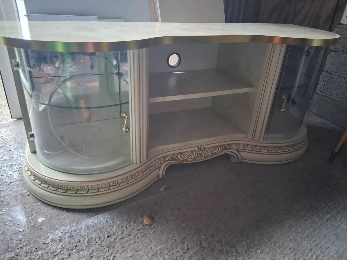 Tv stand 1 year old  cost €550 - Image 1