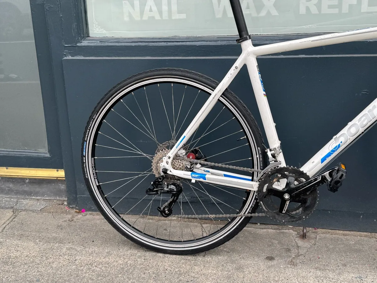 Boardman Comp Hybrid Bike - Image 2