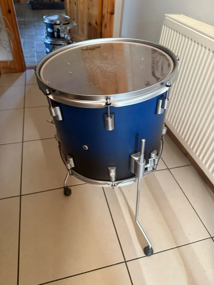 Drumcraft series 6 2up2down drum kit - Image 1