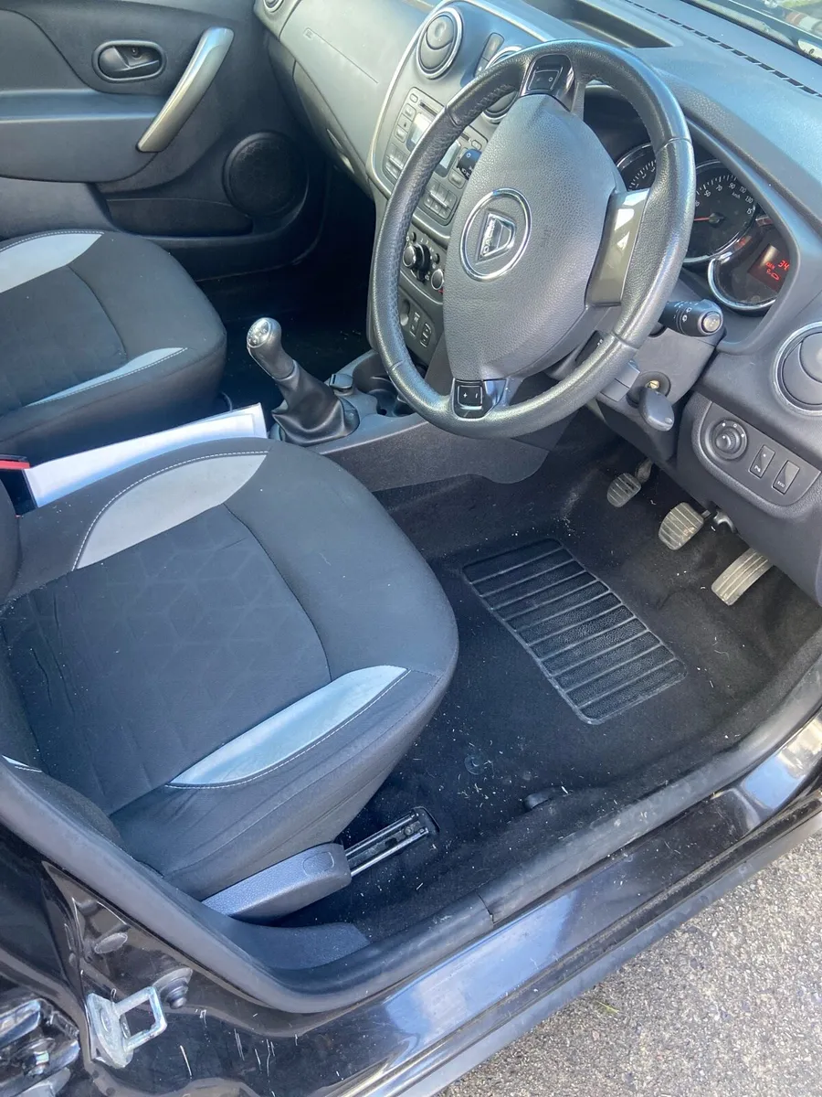Dacia sandero - Image 4