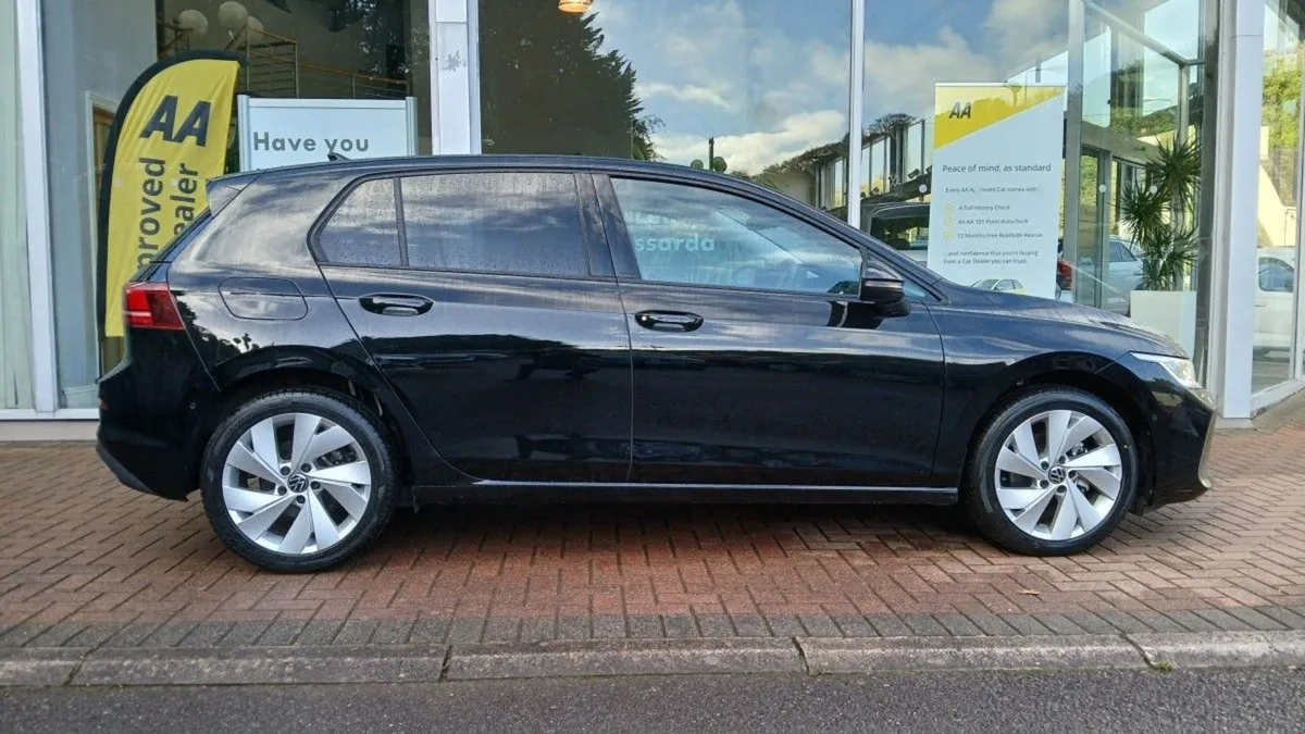 Volkswagen Golf Edition 75 1.5 TSI 116HP  Black M - Image 3