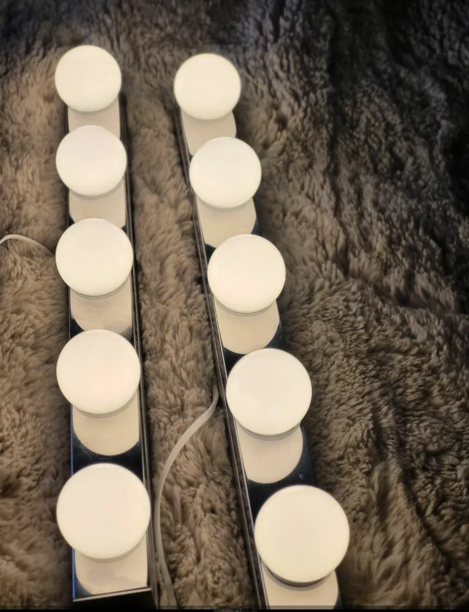 IKEA transparent chair & vanity lights – excellent - Image 1