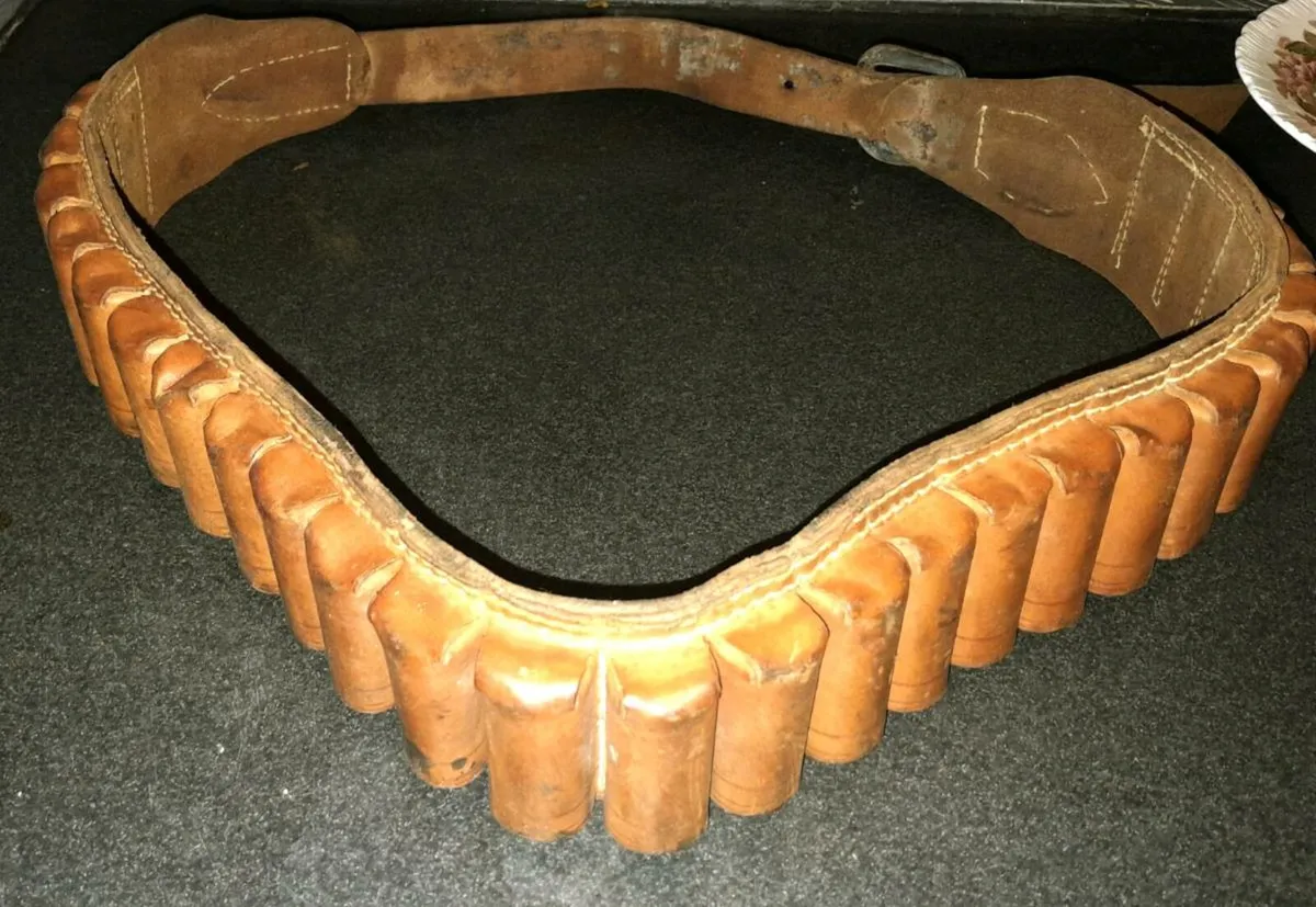 Vintage leather cartridge belt 120cm - Image 2