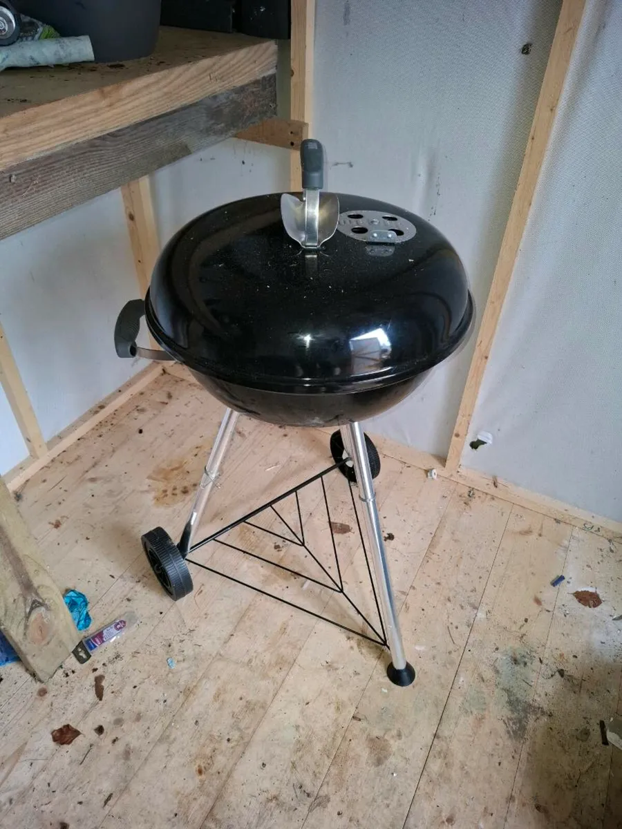 Barbecue.  Free to take away - Image 1
