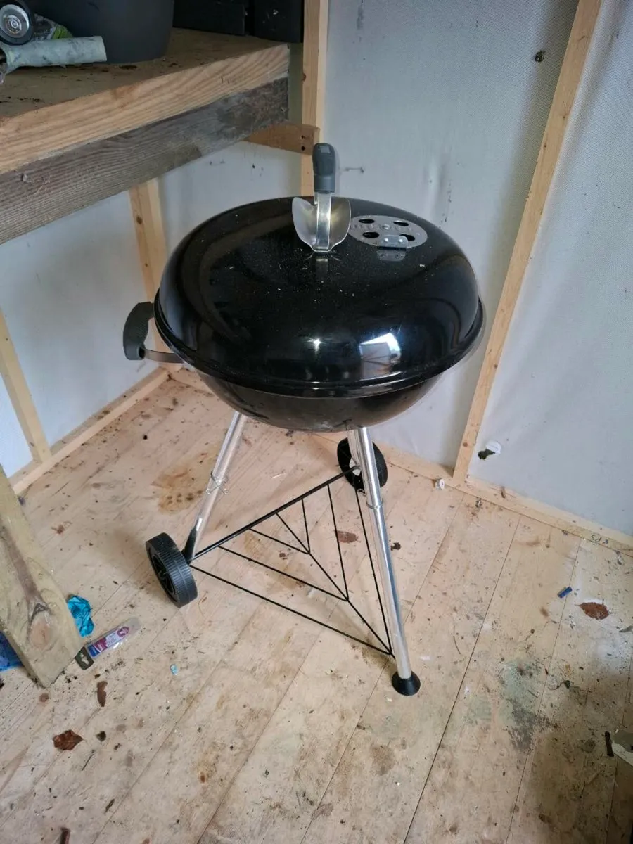 Barbecue.  Free to take away - Image 2