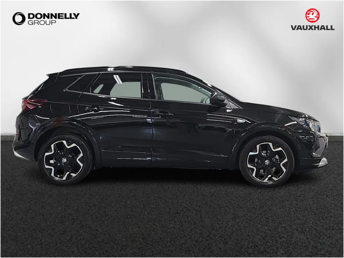 Vauxhall Grandland Diesel Hatchback Ultimate - Image 3