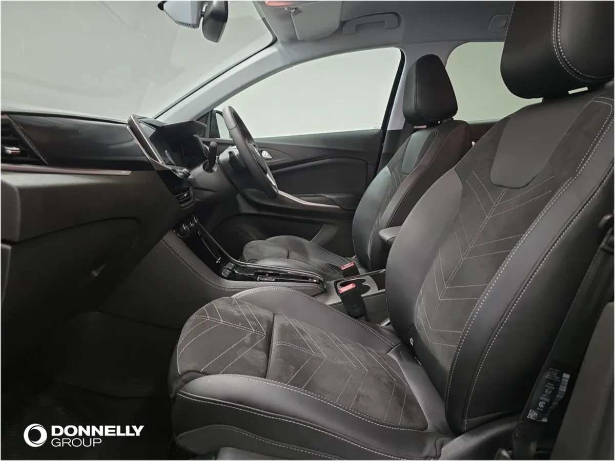 Vauxhall Grandland Diesel Hatchback Ultimate - Image 4