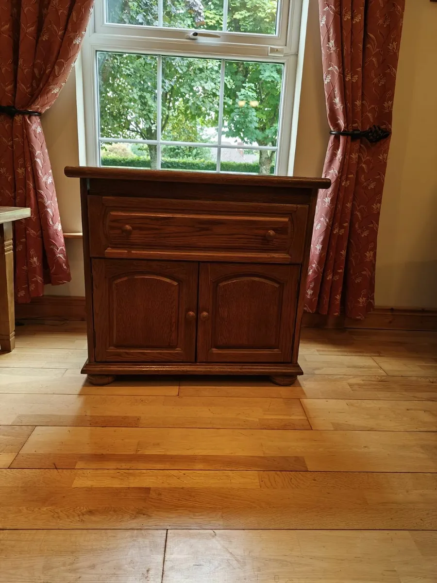TV Unit - Image 1