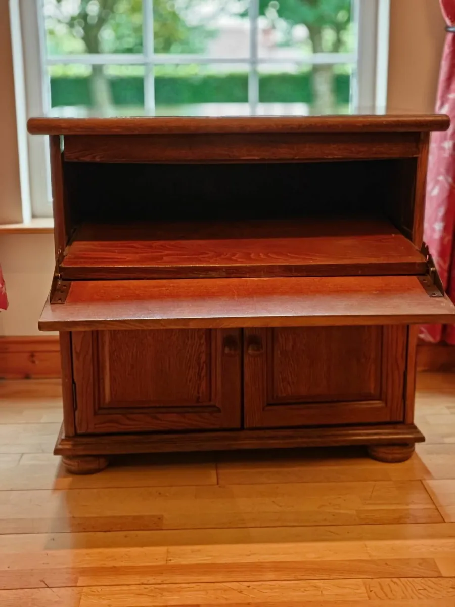 TV Unit - Image 2