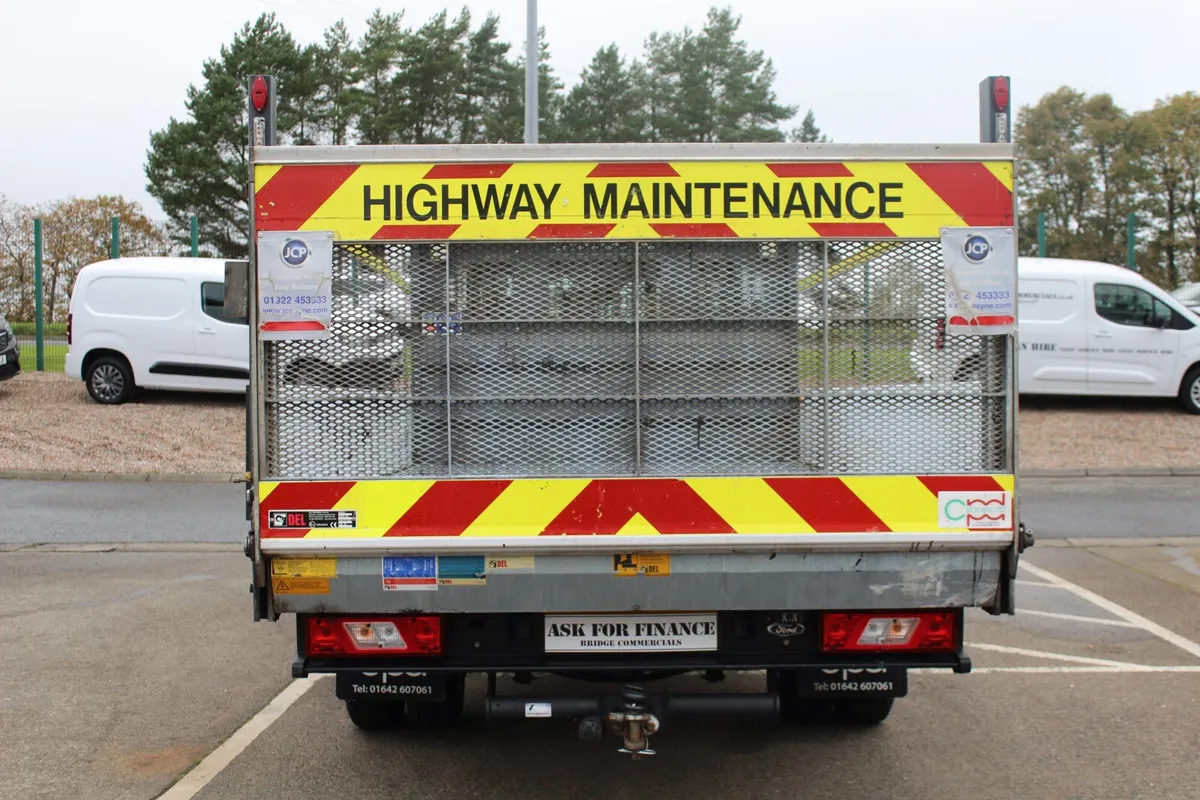 2021 Ford Transit 350 Dropside Tail Lift - Image 4