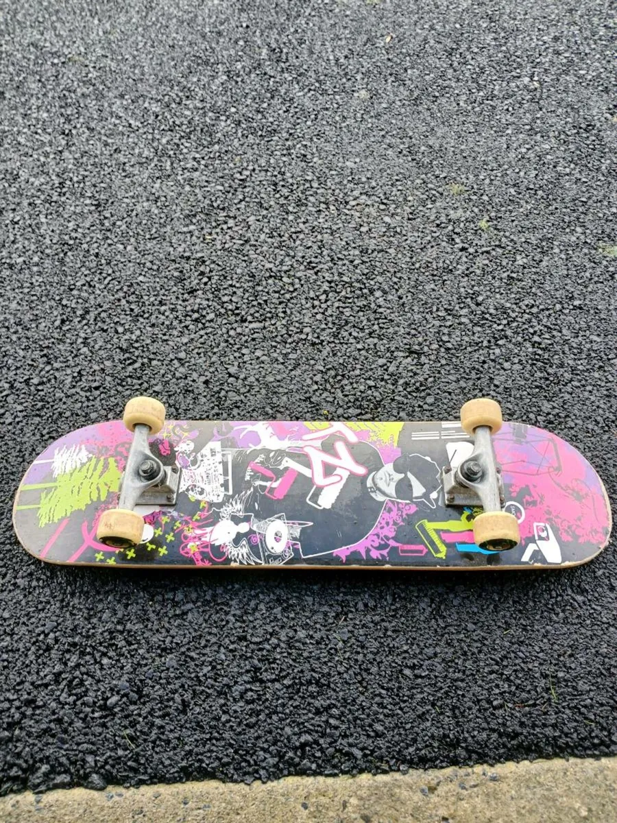 Skateboard - Image 1