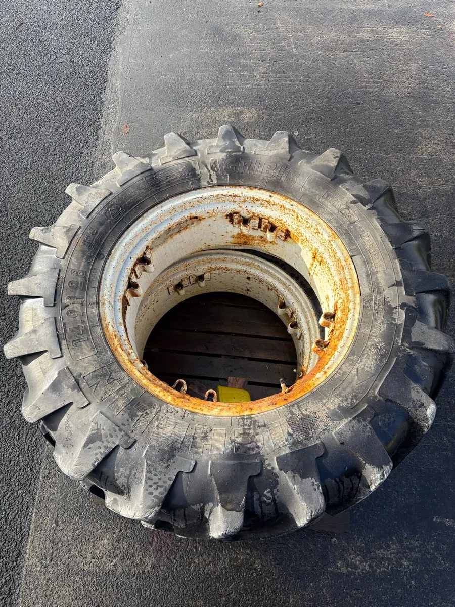 Michelin 18.4 R38 & 14.9 R28 matching set - Image 2