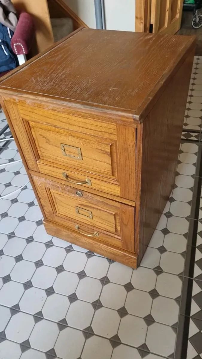 Solid wooden filing cabinet(no key) - Image 1