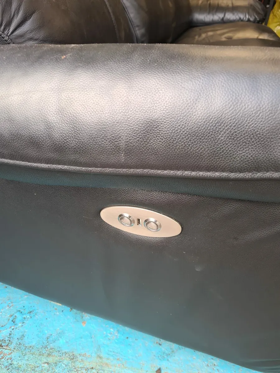 Electric leather 3 person sofa - Image 2
