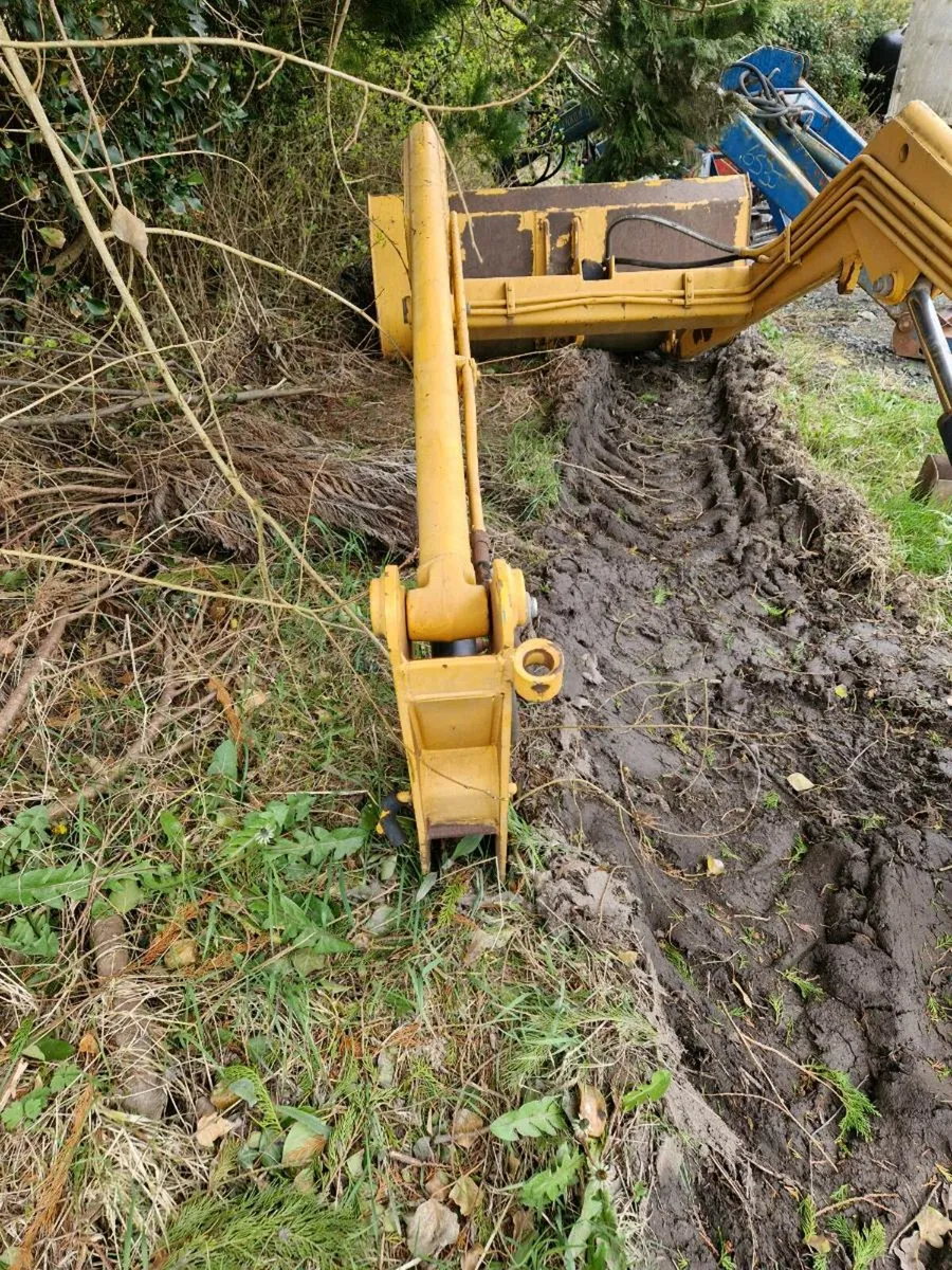 Front loaders to suit massey and ford - Image 3