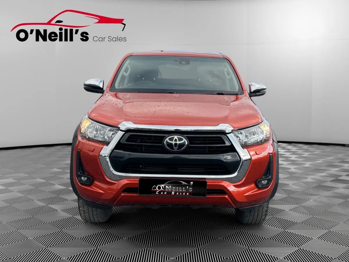 Toyota Hilux 2022 2.4 SR5 DOUBLE CAB 4DR #296 - Image 4